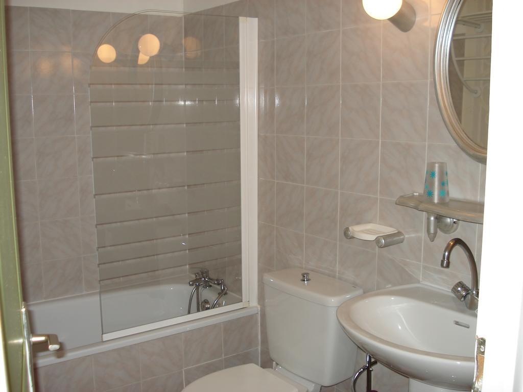 La Grange Du Cheval Blanc Villa Villeneuve-sur-Lot Habitación foto