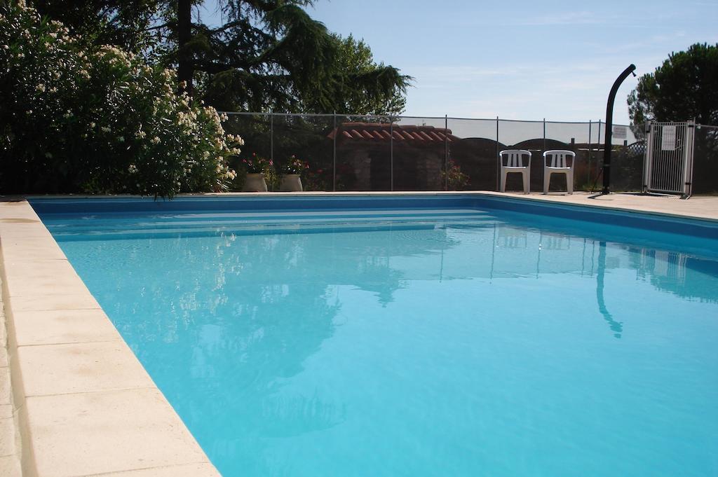 La Grange Du Cheval Blanc Villa Villeneuve-sur-Lot Habitación foto